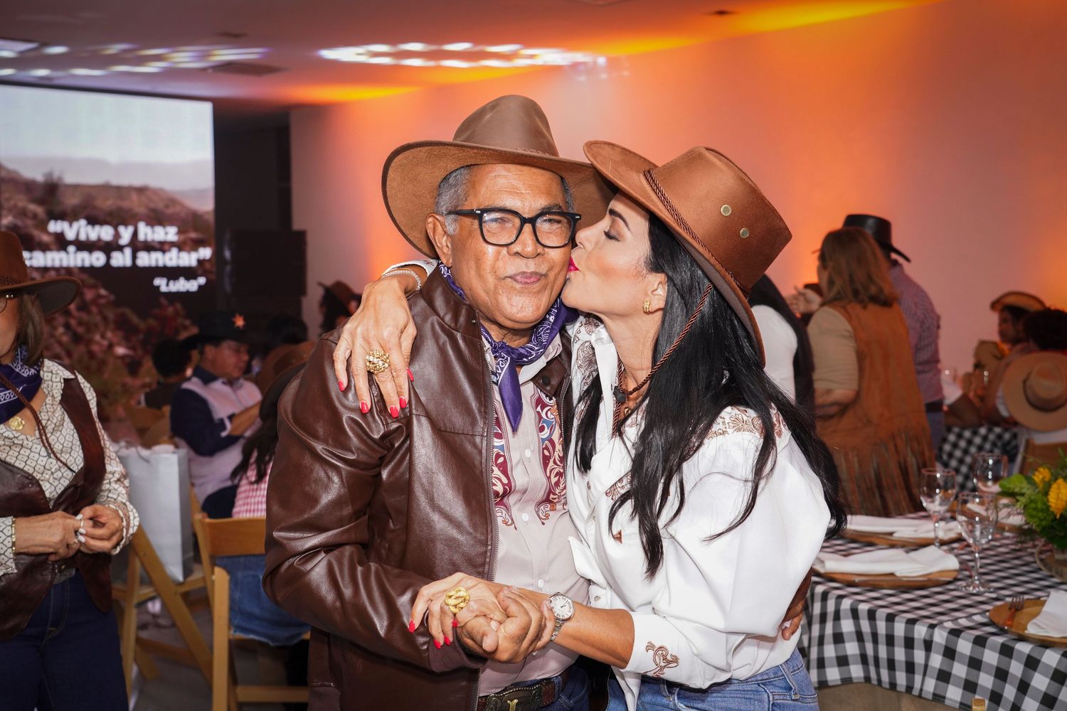 Fotografía profesional, cumpleaños temática vaqueros fotos familiares