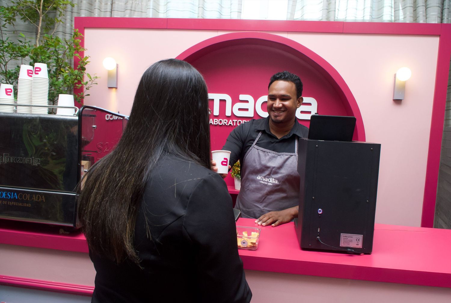 Fotografía profesional, Stand de marca. Festivales y congresos. 
marca amadita.