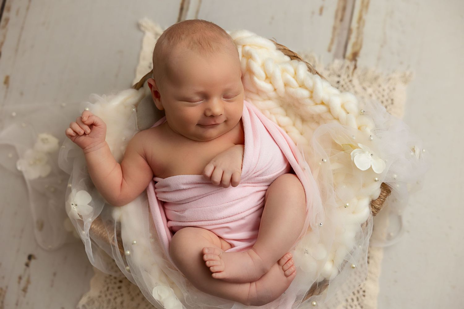 baby girl newborn photographer in brantford ontario