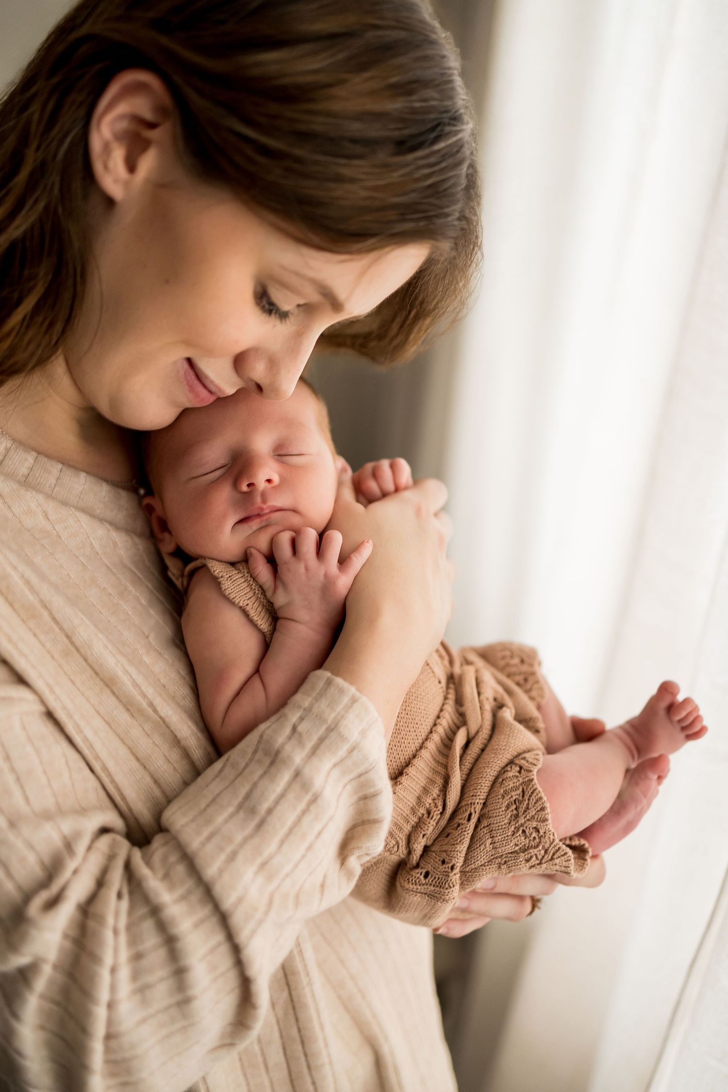Natural Light newborn photographer in Brantford Ontario