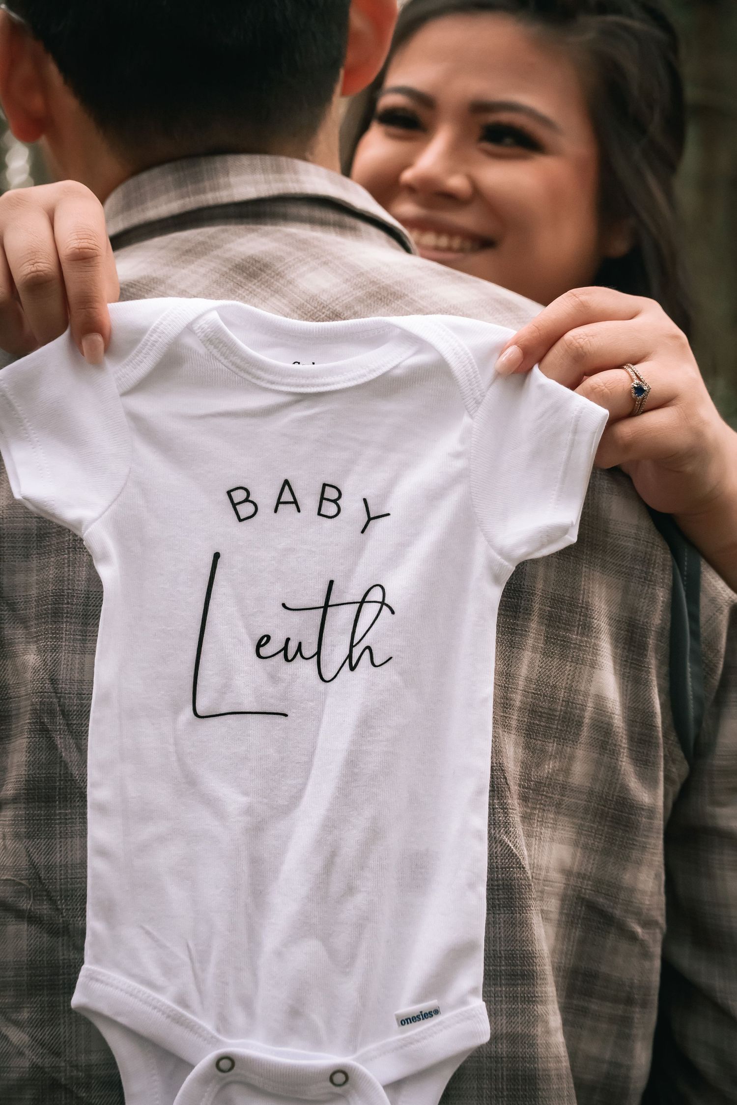 Photo by Emylee Yambao Unjaded Photography Maternity Photo Portland, Oregon