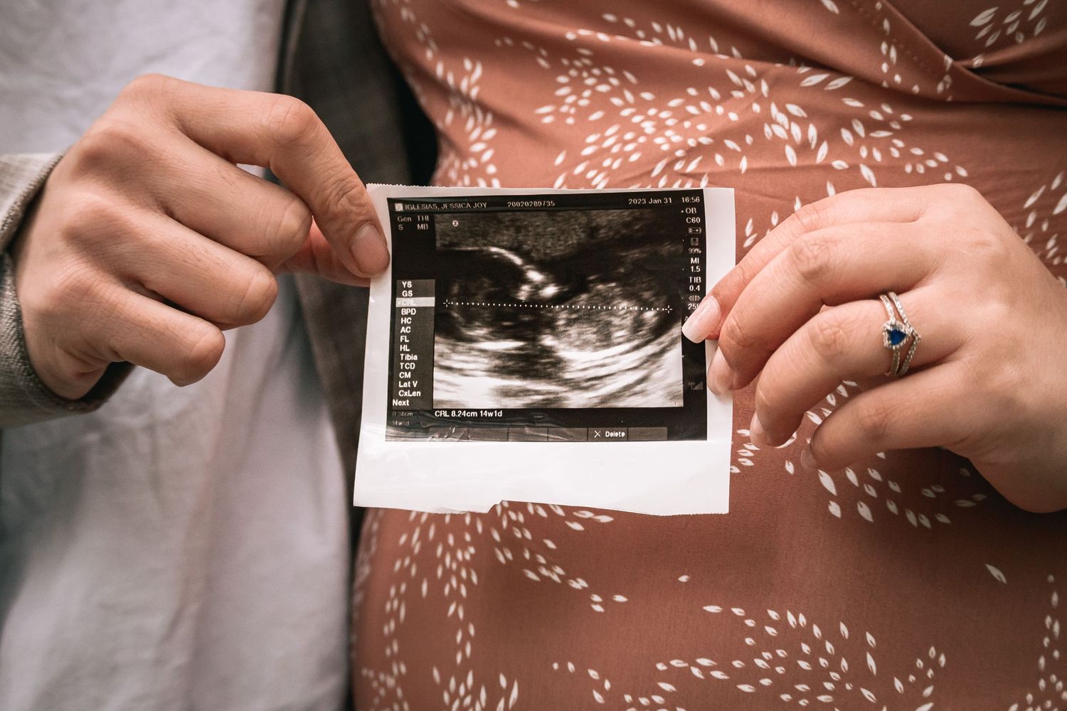 Photo by Emylee Yambao Unjaded Photography Maternity Photo Portland, Oregon