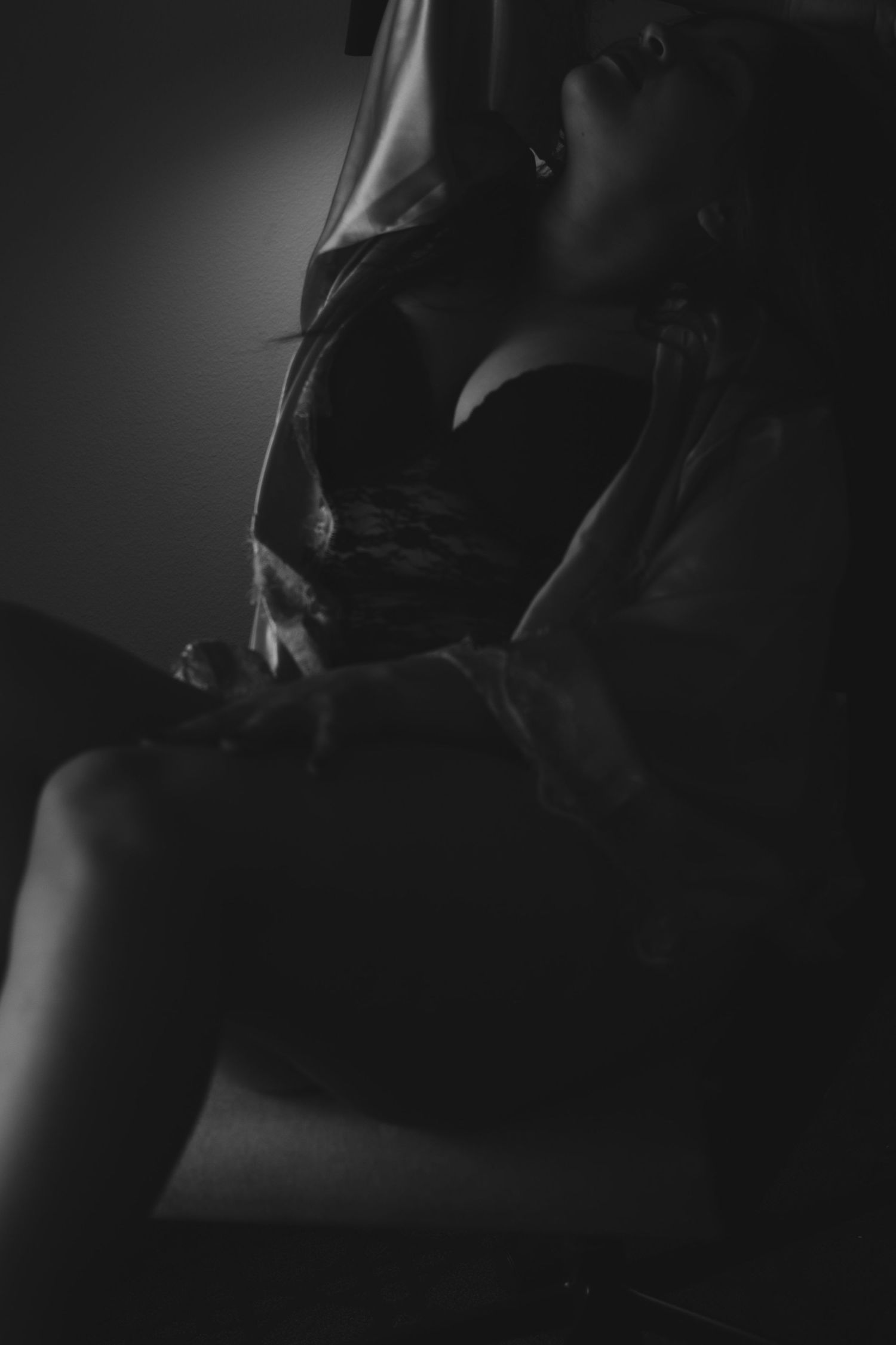 Photo by Emylee Yambao Unjaded Photography Boudoir Photo Portland, Oregon