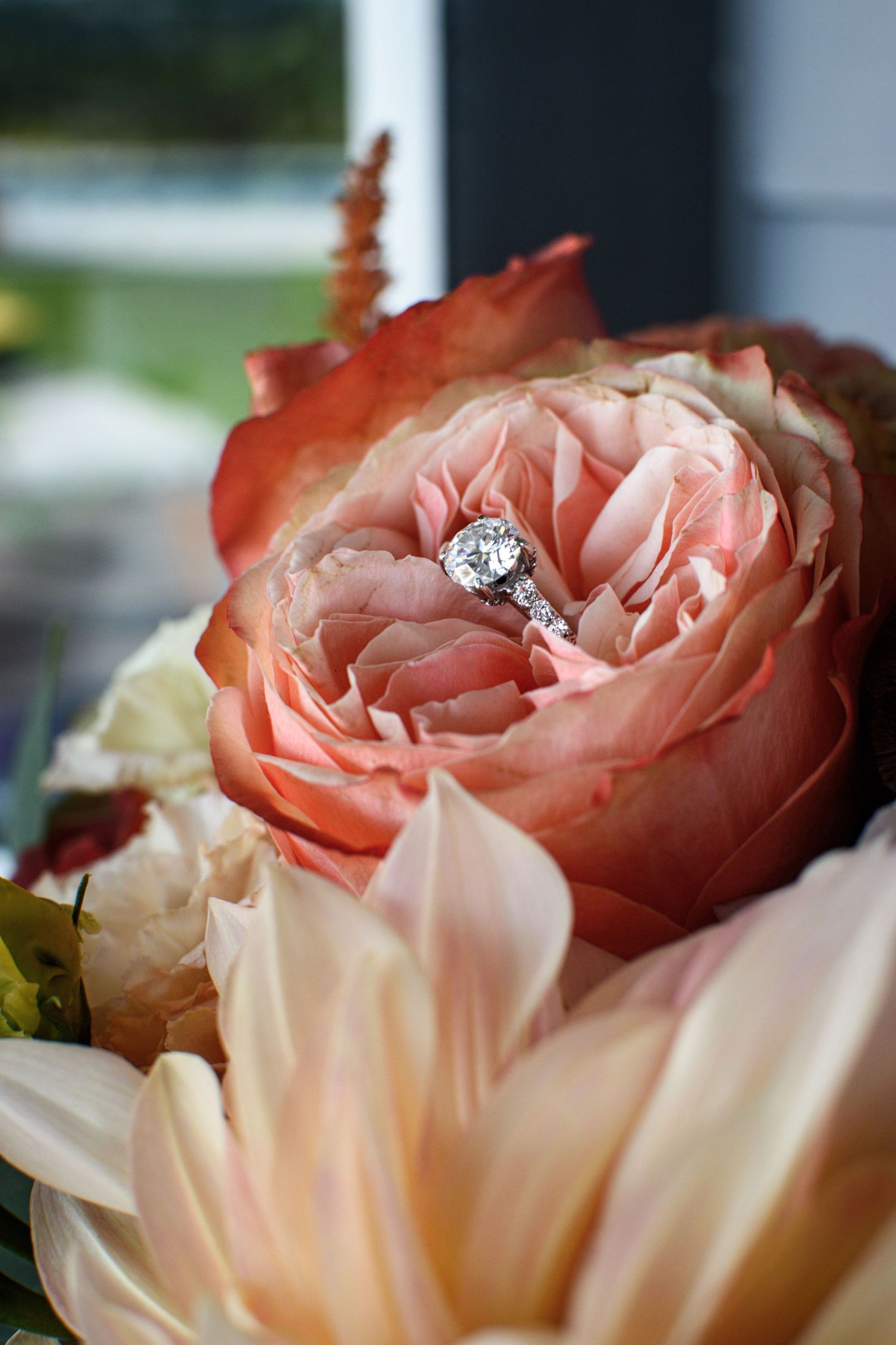 Photo by Emylee Yambao Unjaded Photography Wedding Photo Portland, Oregon
