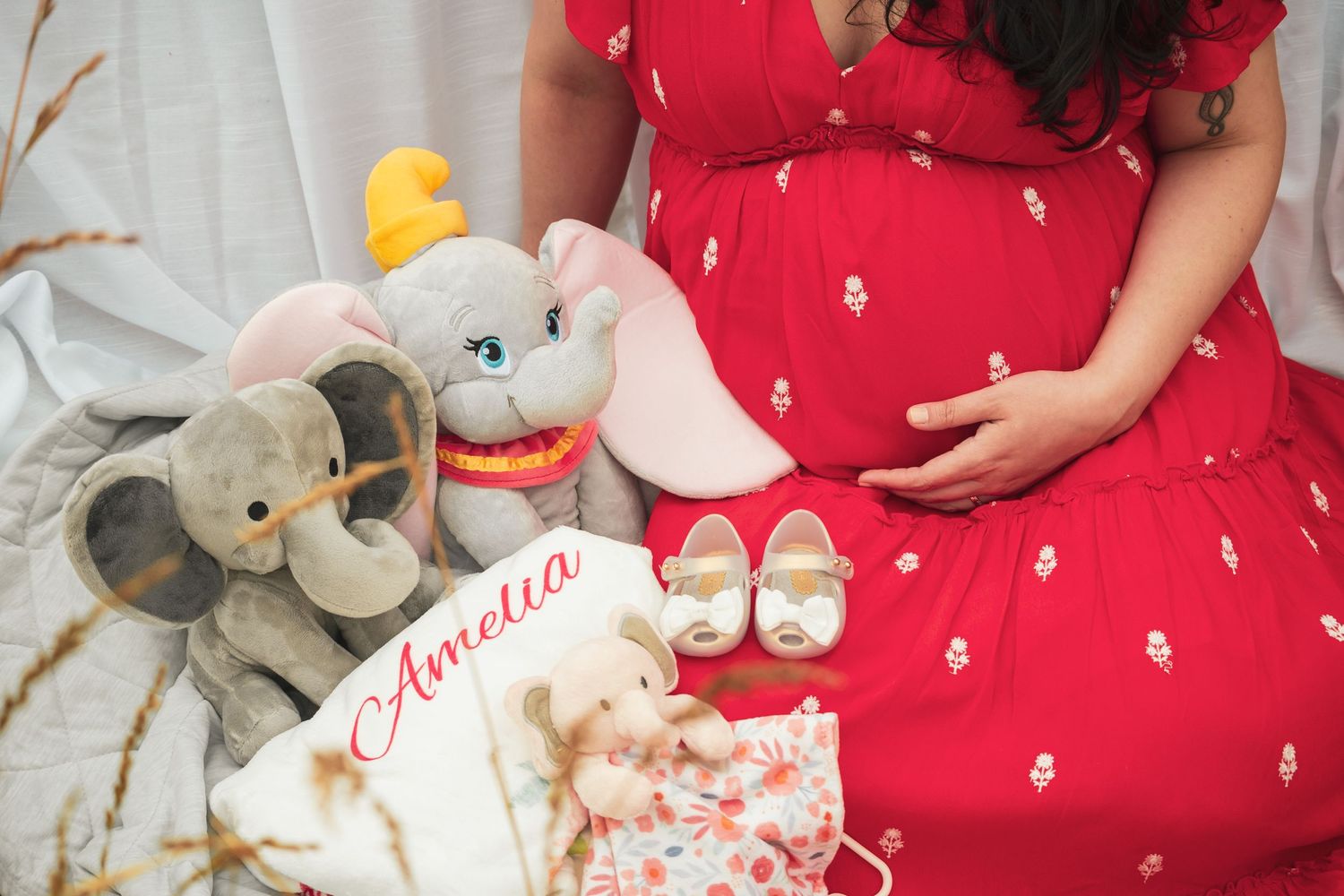 Photo by Emylee Yambao Unjaded Photography Maternity Photo Portland, Oregon