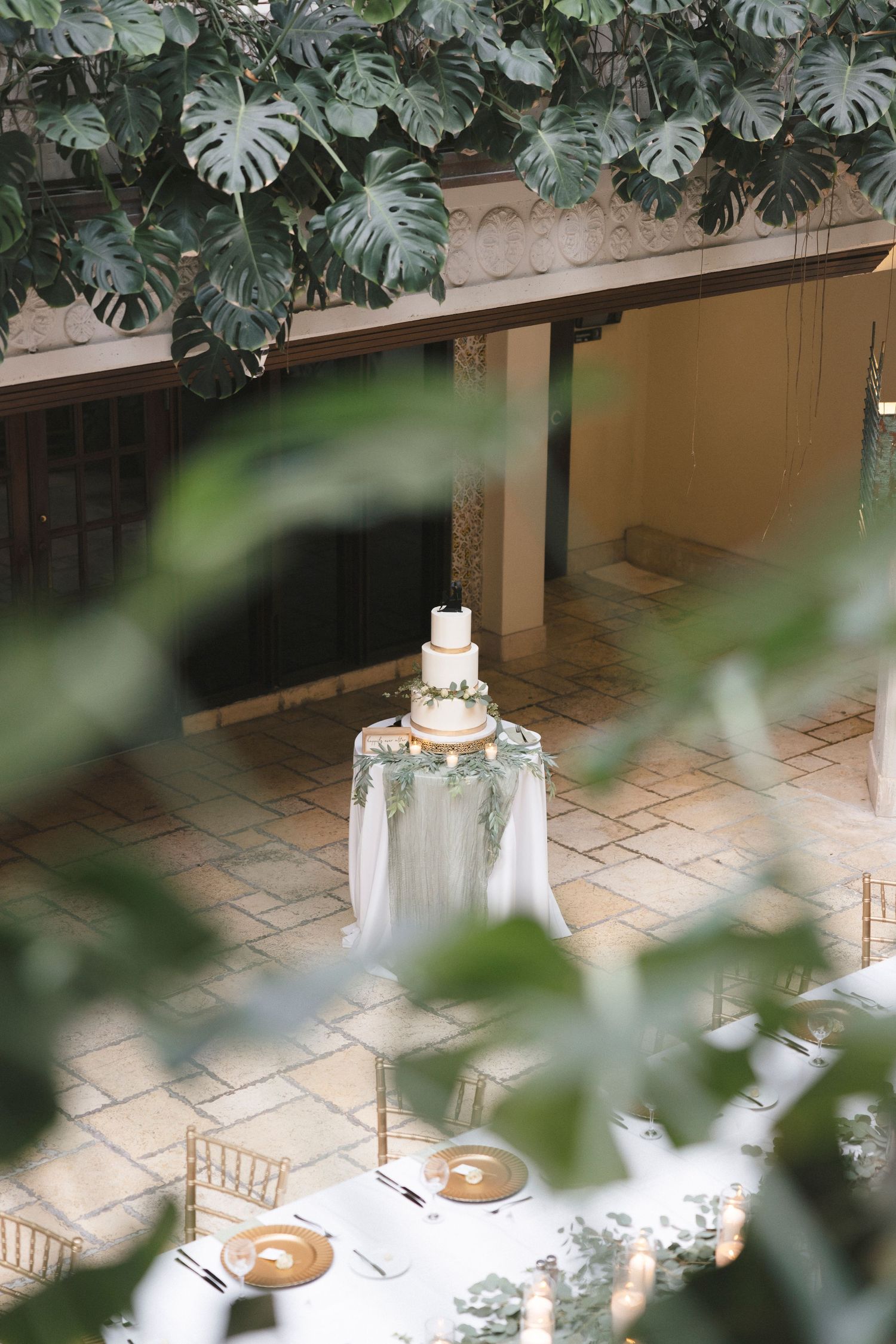 miami engagment session / courthouse wedding / downtown courthouse elopement