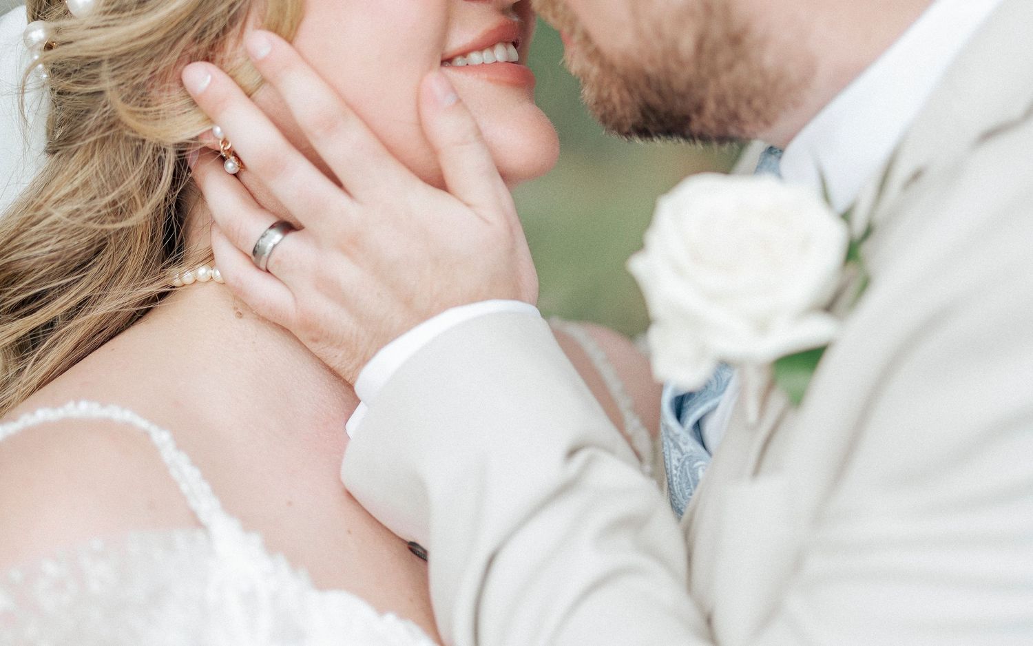 miami engagment session / courthouse wedding / downtown courthouse elopement