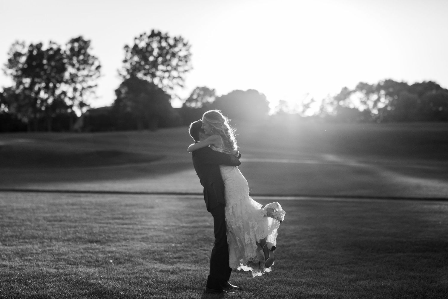 Creative wedding photography
Twin Cities Wedding Photography
Midwest Wedding Photographer
Intimate backyard wedding
Black and White Photo