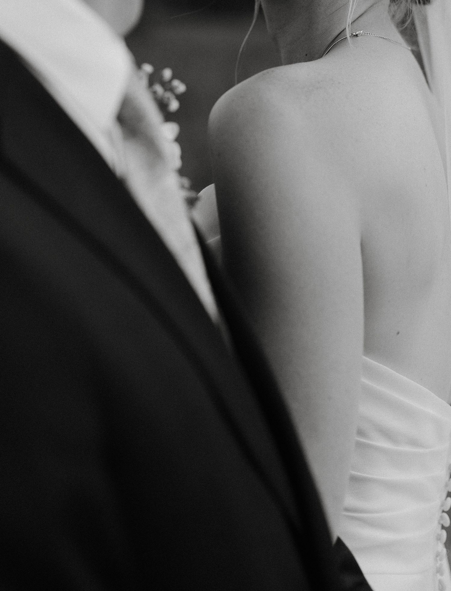 Black and White Wedding Photos
Intimate Wedding Photos
Moody Wedding Photo
Midwest Wedding Photographer
Twin Cities Wedding