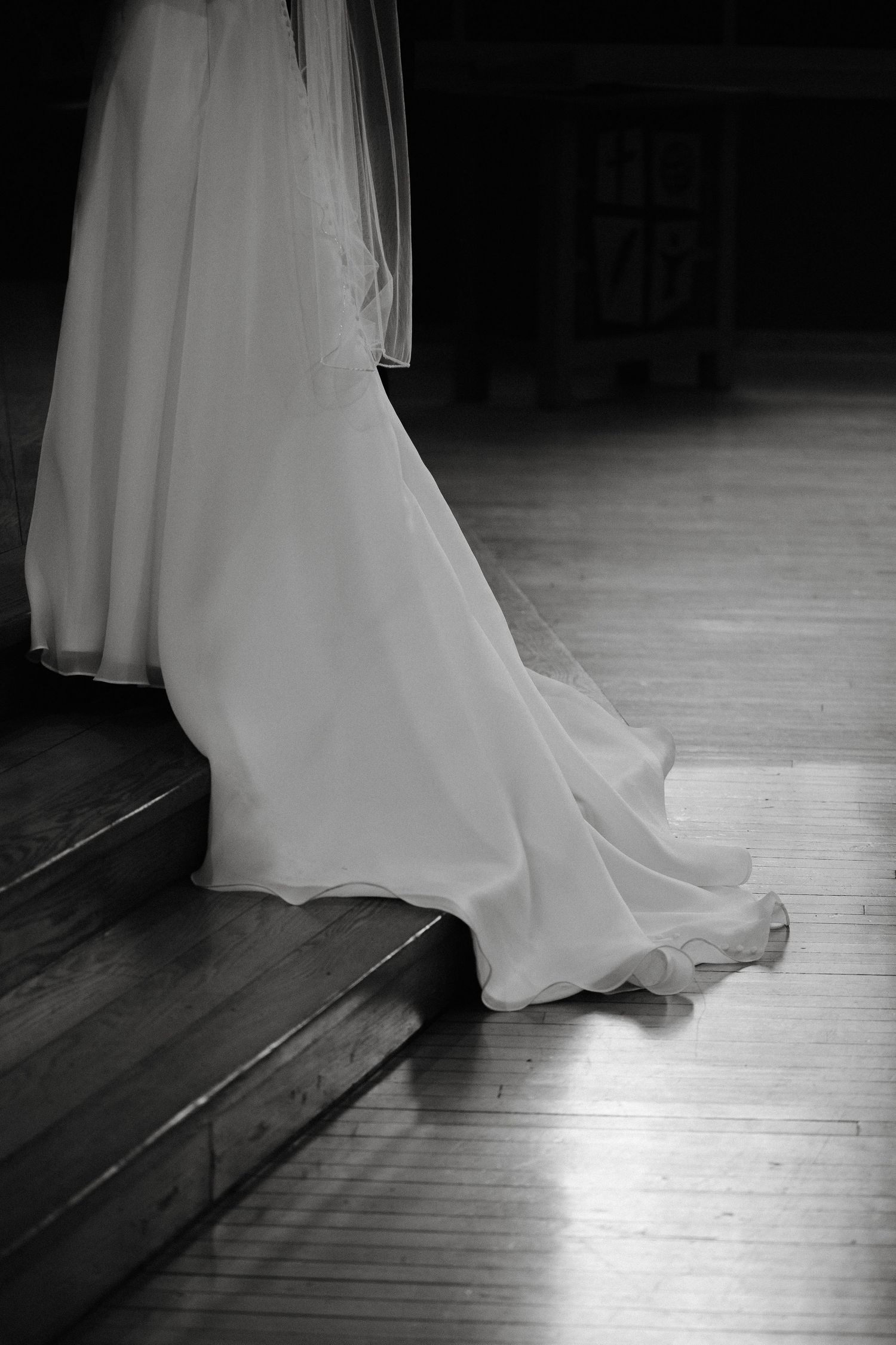 Black and White Wedding Photos
Intimate Wedding Photos
Moody Wedding Photo
Midwest Wedding Photographer
Twin Cities Wedding