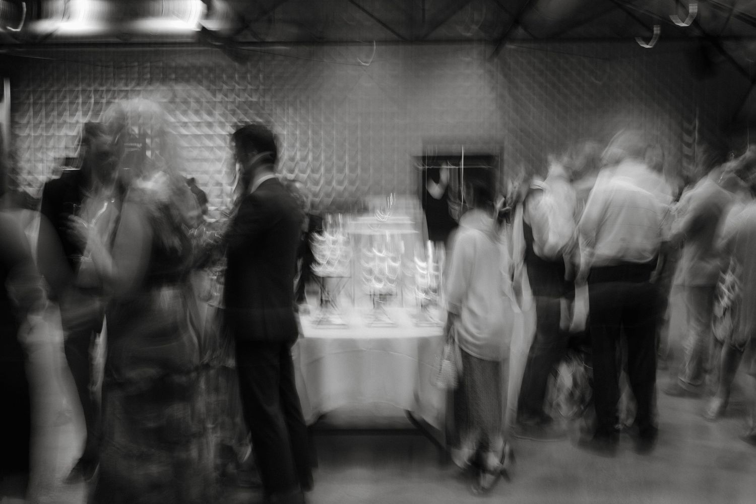 Creative wedding photography
Twin Cities Wedding Photography
Midwest Wedding Photographer
Quincy Hall Wedding
Black and White Wedding Photo