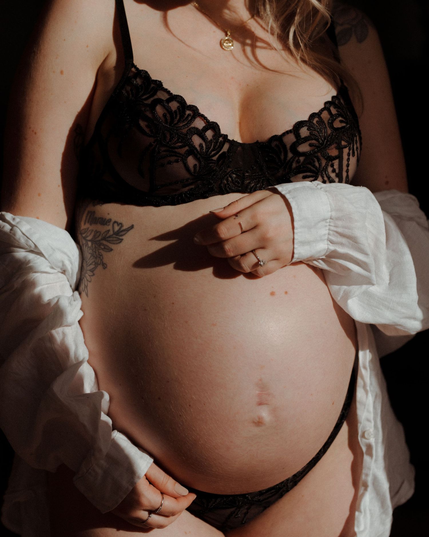 Photographie de maternité boudoir rive-sud de Montréal