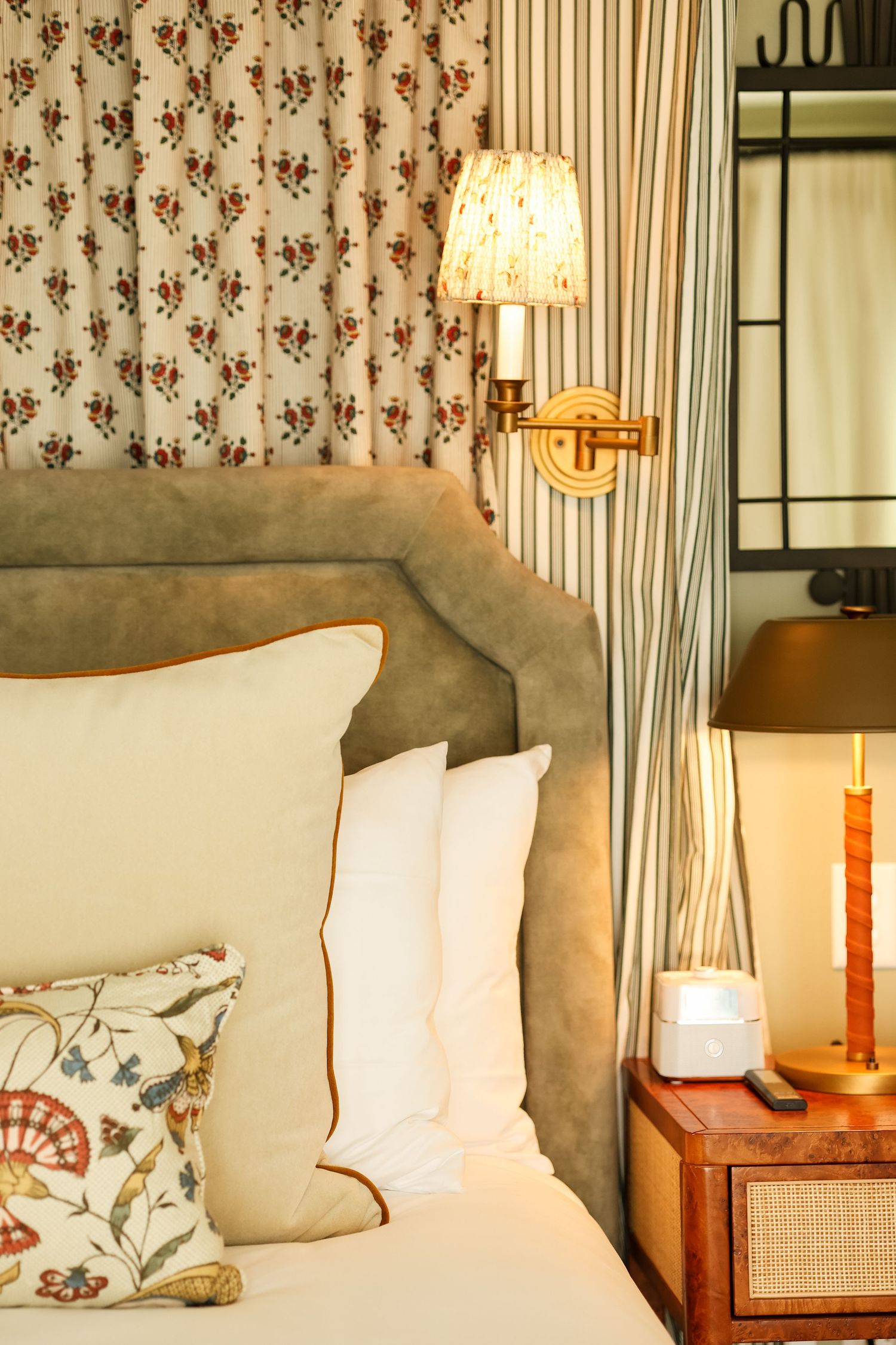Boutique hotel in Maine highlighting room details
