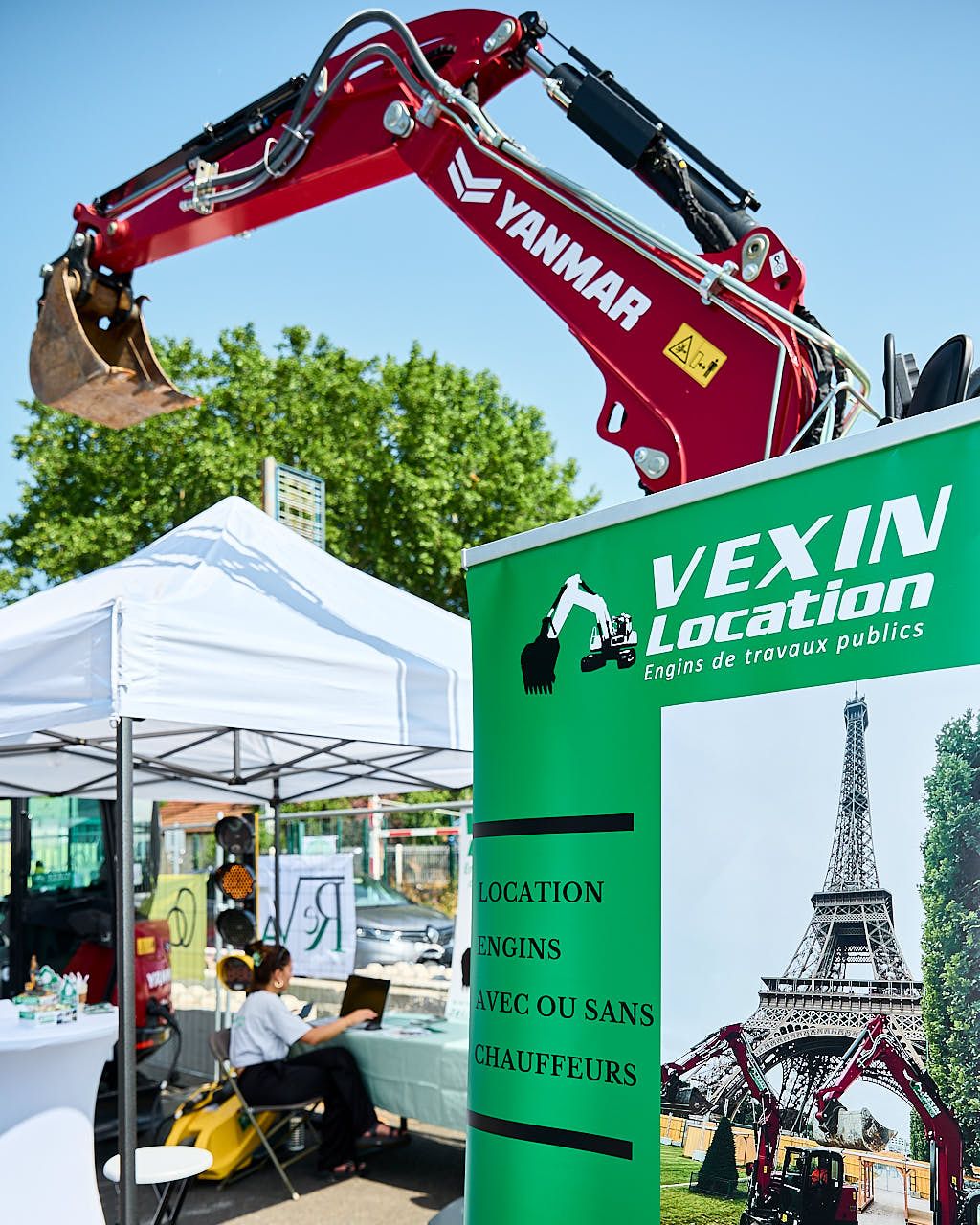 Photographe événement d'entreprise Yvelines : Stand Vexin Location - Journée Portes Ouvertes Envirmat 2025 à Achères