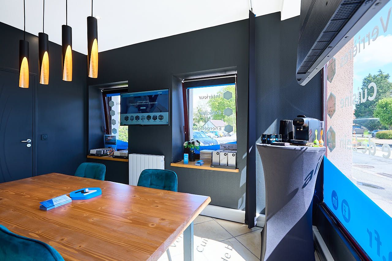 Photographe reportage entreprise Yvelines - Showroom agence rénovation Mediom La Queue-les-Yvelines
