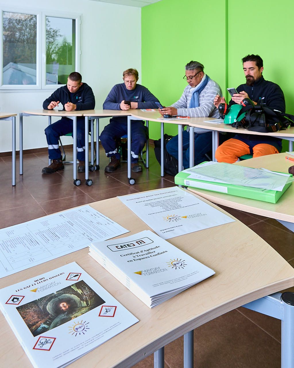 Photographe reportage entreprise Seine-et-Marne - Stagiaires en salle de formation CATEC avec Mayday Formation