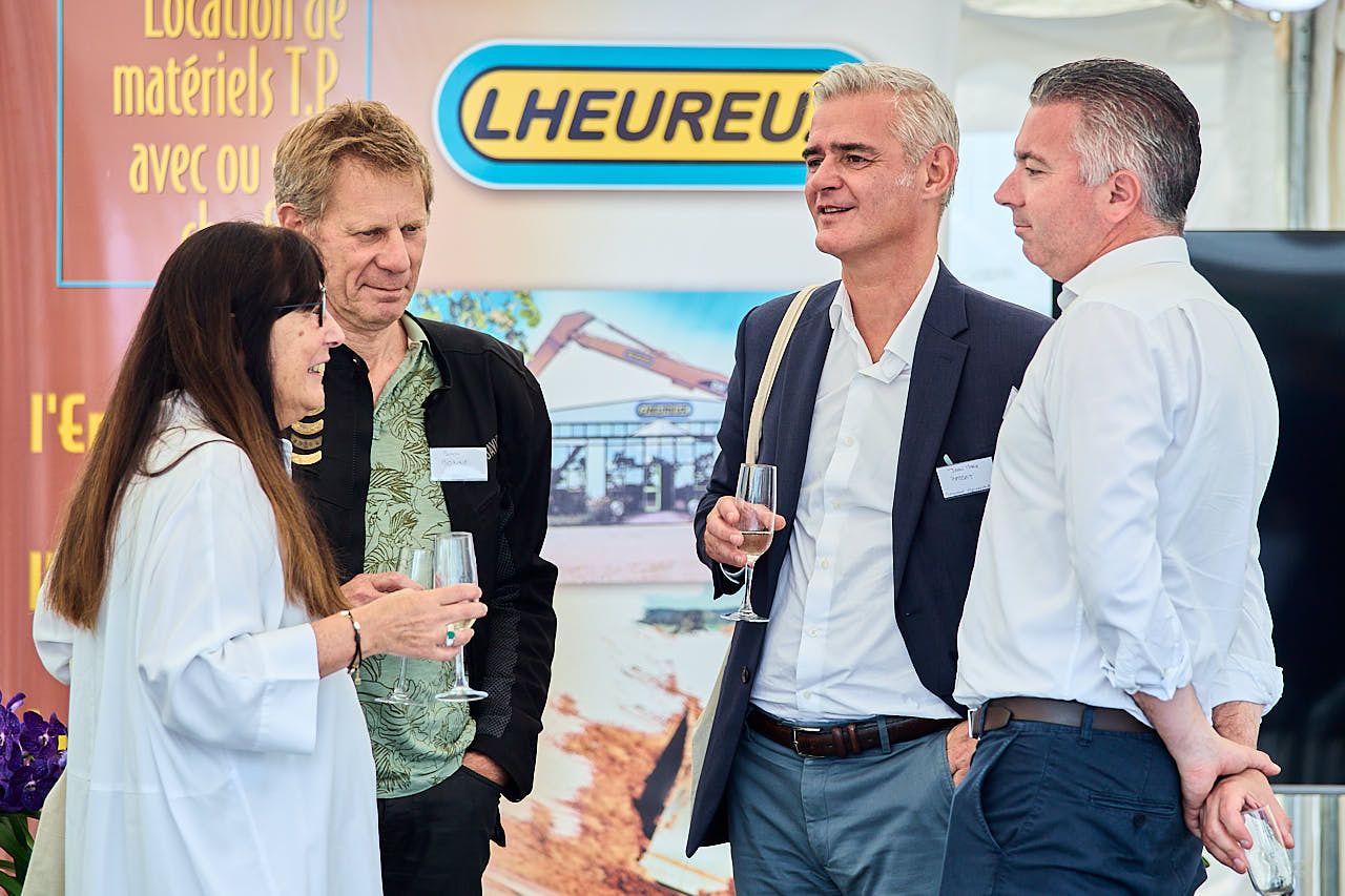 Photographe événement entreprise Yvelines : Cinquantenaire Groupe Lheureux - Ambiance cocktail clients - Les Essarts-le-Roi, Yvelines 2023