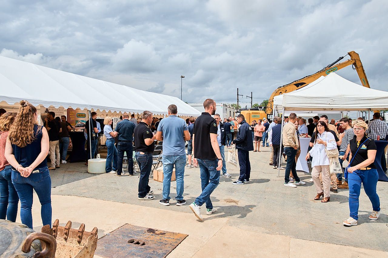 Photographe événement entreprise : Cinquantenaire Groupe Lheureux - Buffet cocktail - Les Essarts-le-Roi, Yvelines 2023