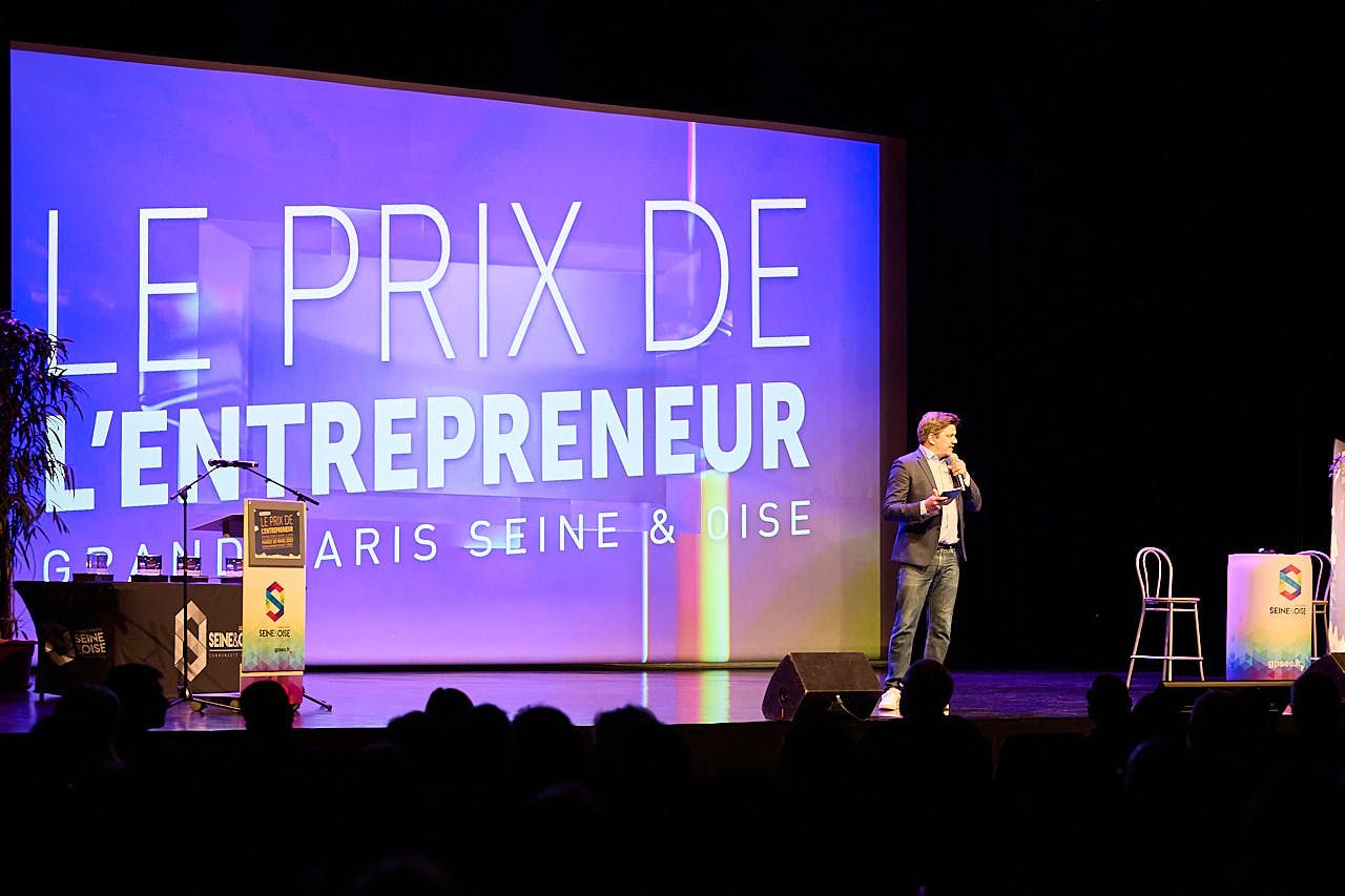 Photographe événement d'entreprise Yvelines : Cérémonie de Remise du Prix de l'Entrepreneur GPSEO 2025 - Poissy
