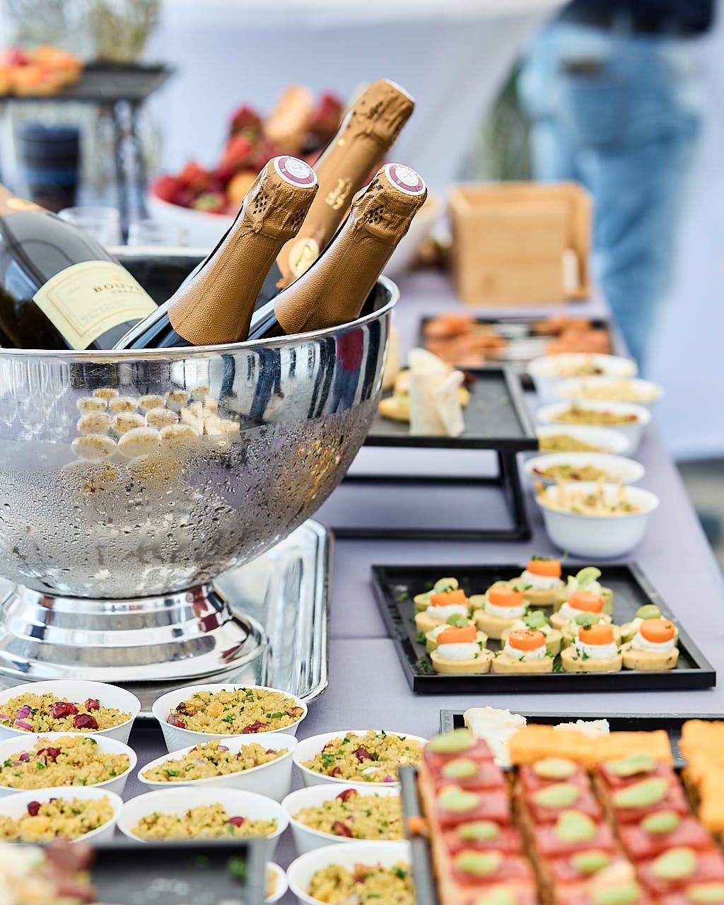 Photographe événement entreprise : Cinquantenaire Groupe Lheureux - Buffet cocktail - Les Essarts-le-Roi, Yvelines 2023