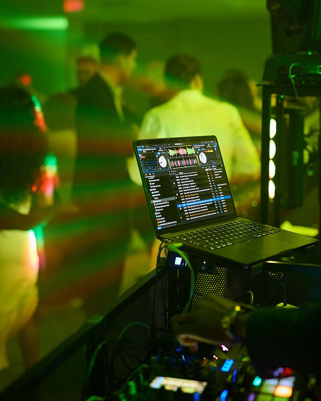 Photographe événement d'entreprise Yvelines: RG Distribution - Piste de danse - Soirée de fin d'année au Domaine de Bethemont - Yvelines