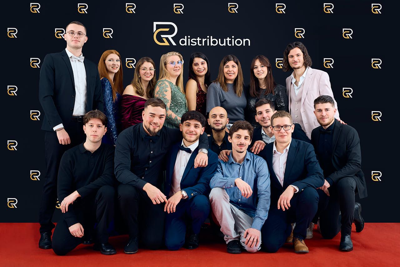 Photographe événement d'entreprise Yvelines: RG Distribution - Photo de Groupe - Soirée de fin d'année au Domaine de Bethemont - Yvelines