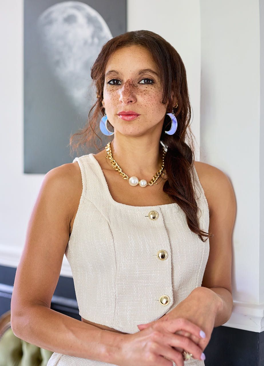 Photographe Personal Branding Yvelines : Portrait professionnel Adeline créatrice graphiste - Astrya
