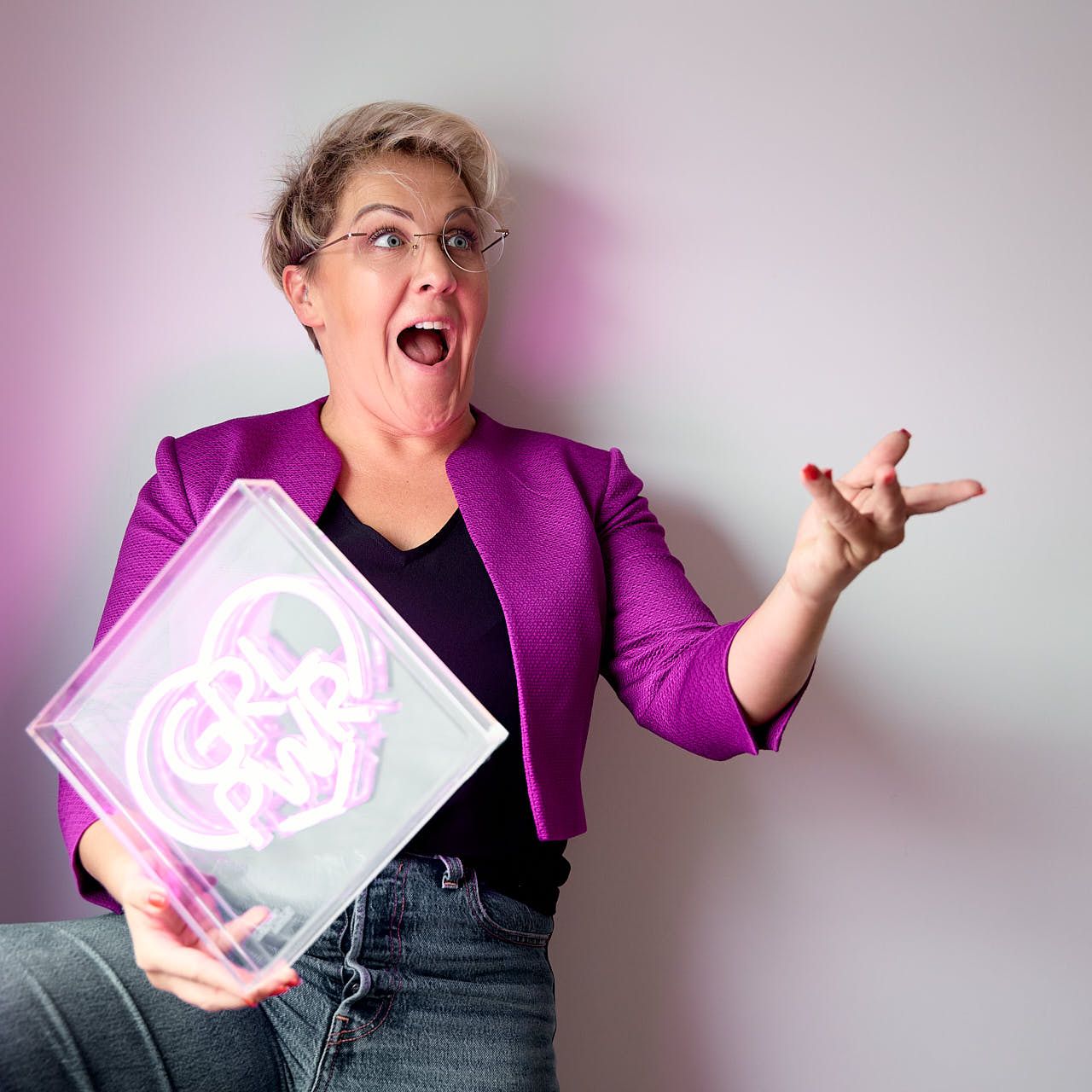 Photographe Personal Branding Yvelines : Clémence CEO France Inertage personnalité authentique en girl power