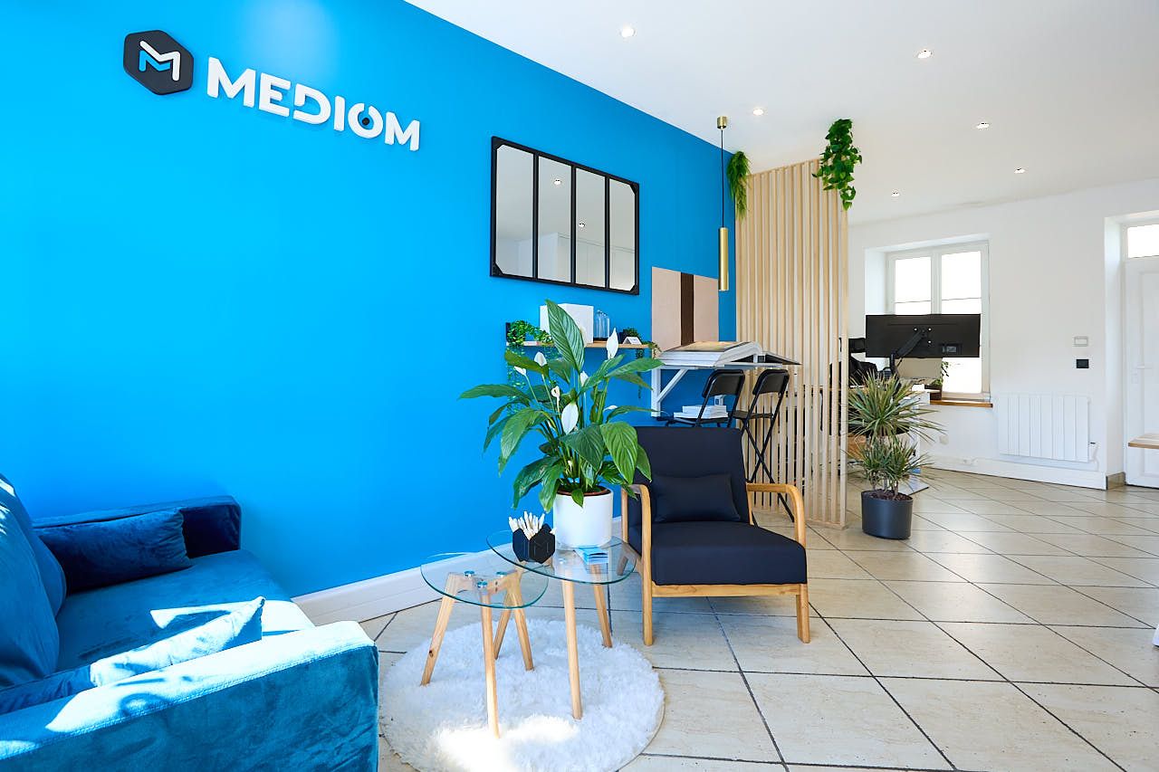 Photographe reportage entreprise Yvelines - Intérieur agence Mediom espace client La Queue-les-Yvelines