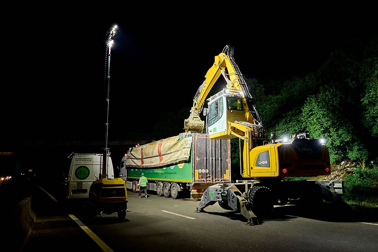 Photographe reportage chantier nocturne Île-de-France - Organisation intervention ReVa de nuit, dépollution route nationale 104 Val-d'Oise