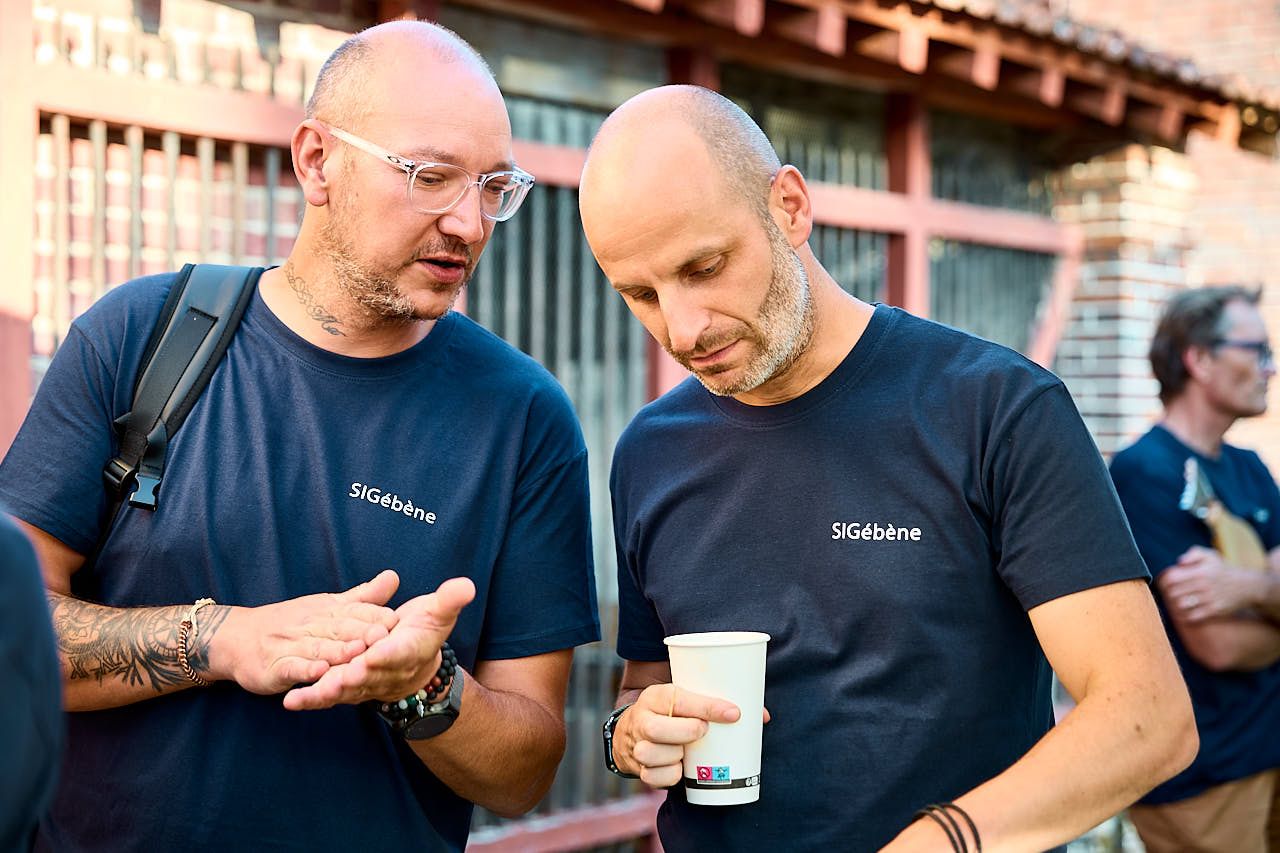 Photographe événement d'entreprise : Cocktail de fin de soirée lors du Team Building 2025 de SIG Ebene parc du Chateau de Nogent le Roi