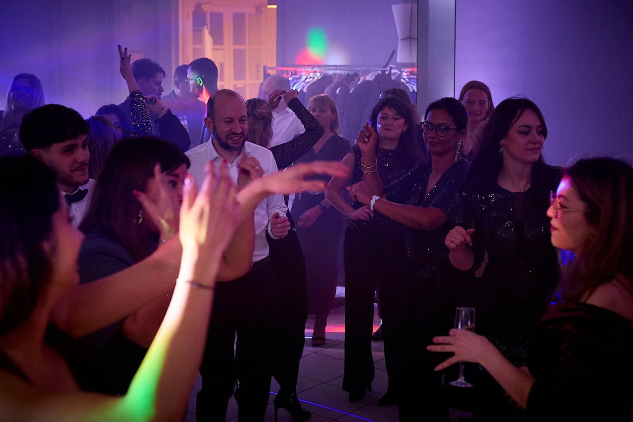 Photographe événement d'entreprise Yvelines: RG Distribution - Piste de danse - Soirée de fin d'année au Domaine de Bethemont - Yvelines