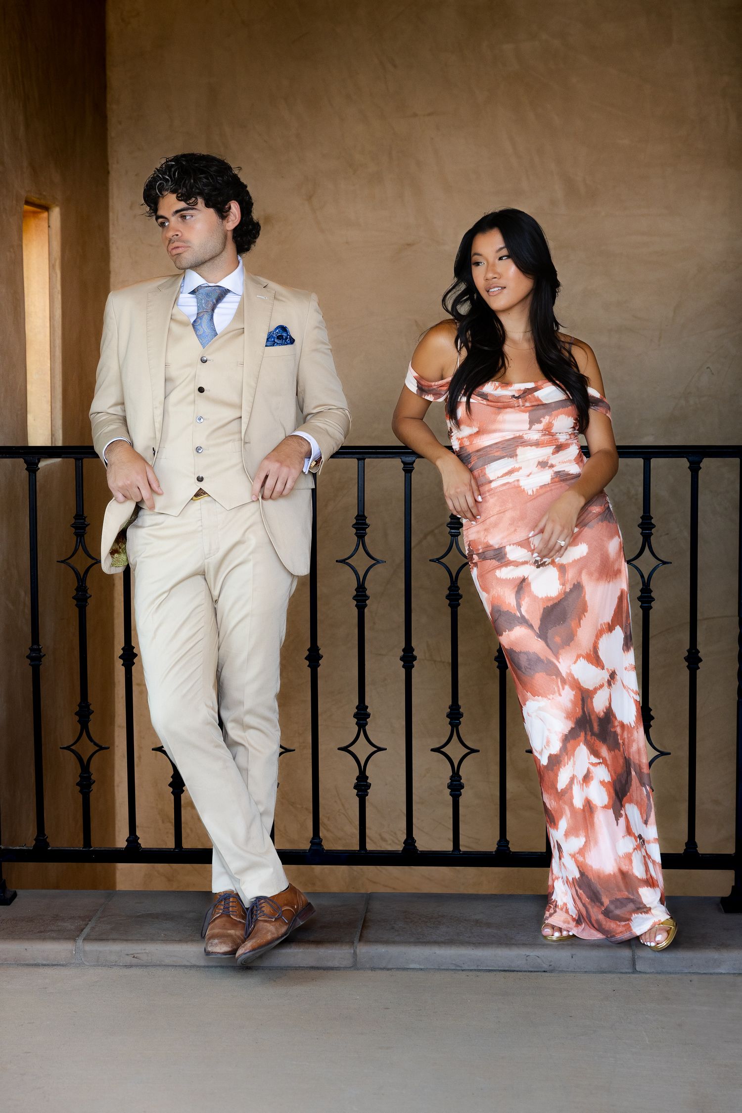 Editorial engagement photos. Vogue inspired posing. High end photography. Luxury photography. Engaged couples portraits. Chic and effortless