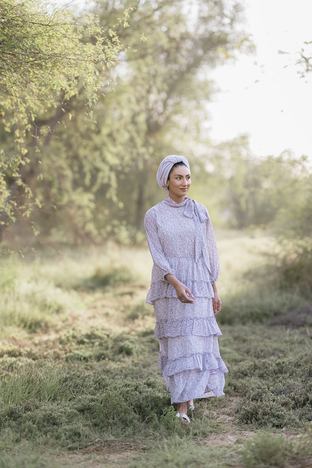 Lifestyle portraits session in Dubai green spot