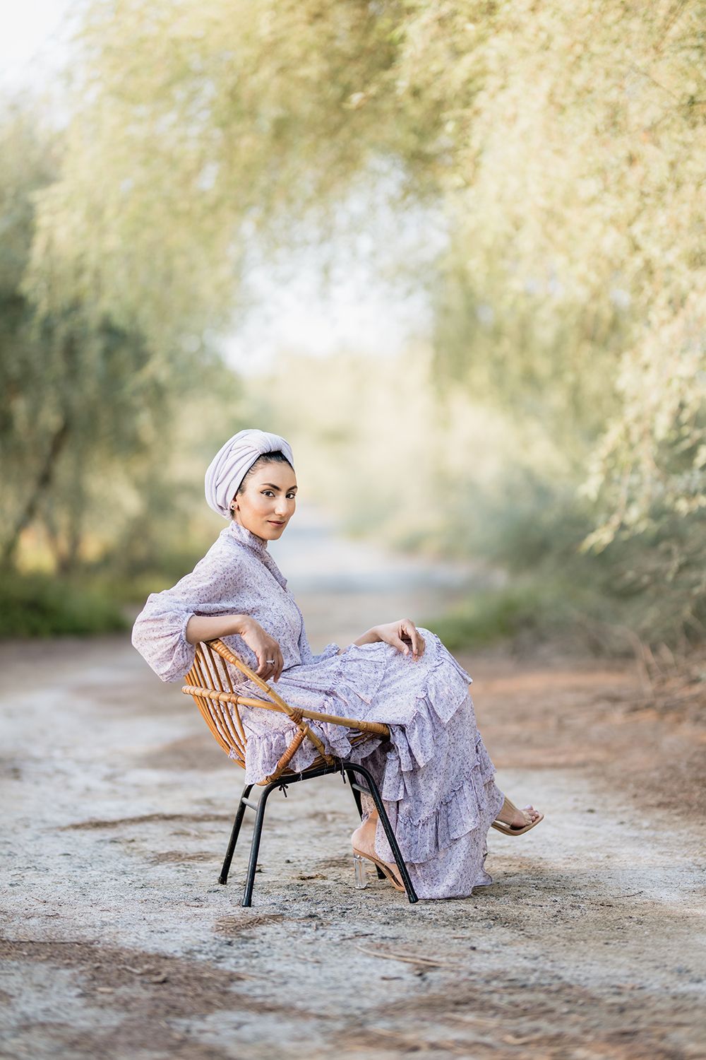 Lifestyle portraits session in Dubai green spot