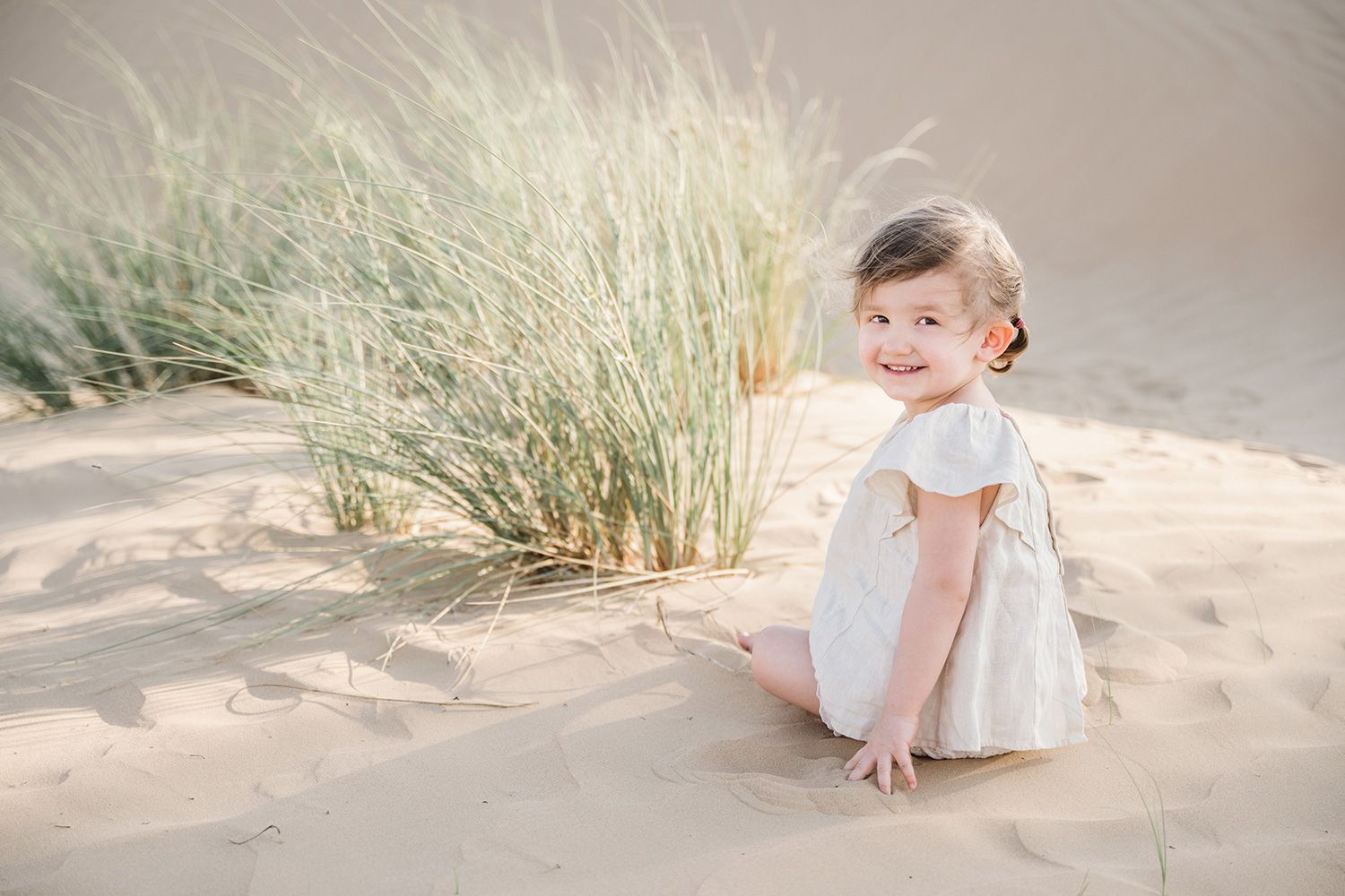 Family photoshoot in the Dubai desert