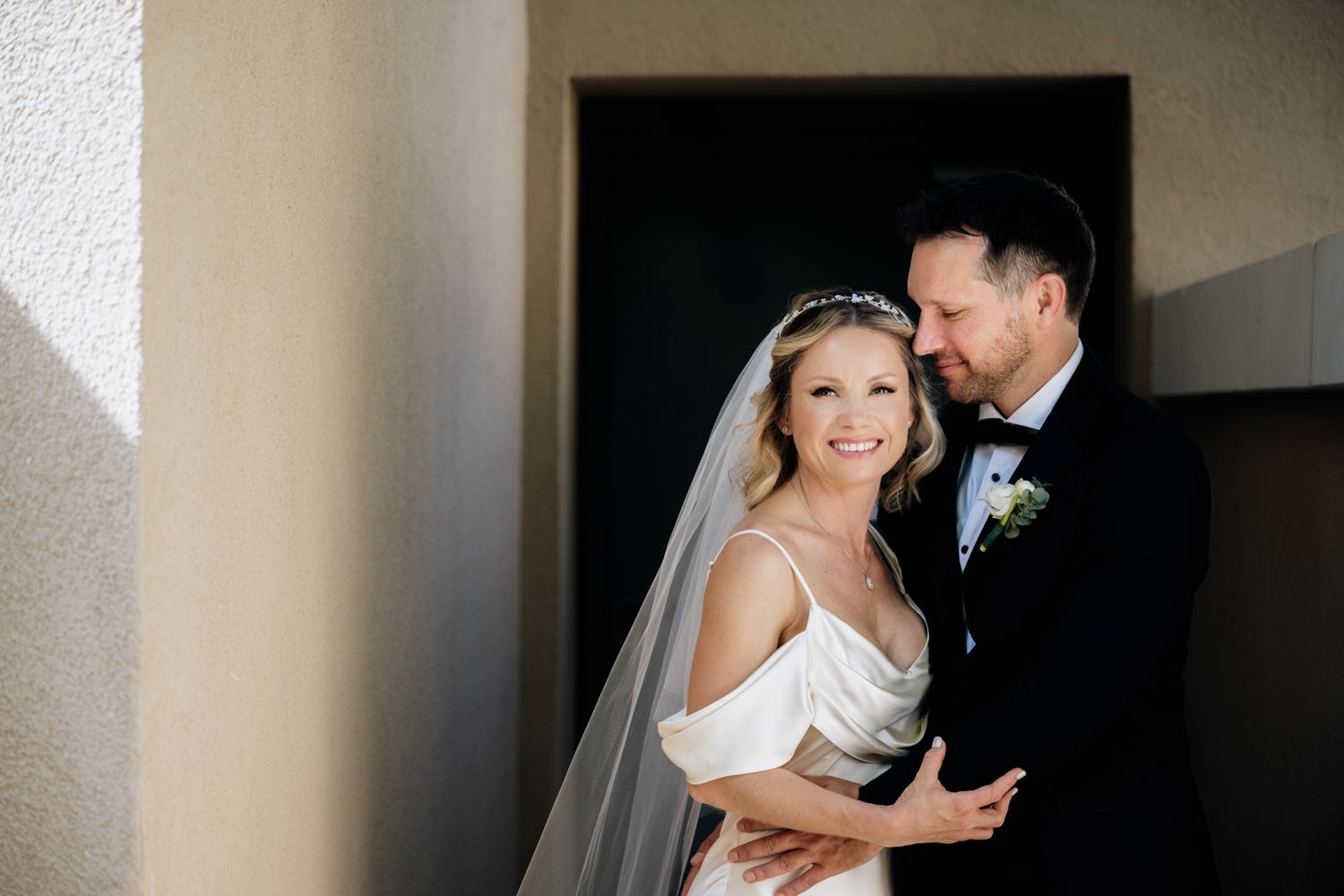 Minimalistic wedding classic couple portrait