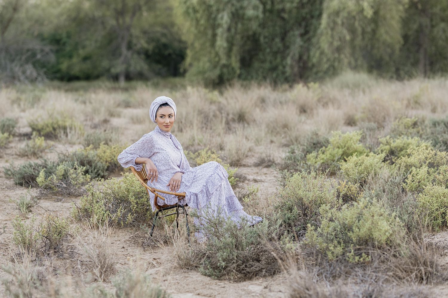 Lifestyle portraits session in Dubai green spot