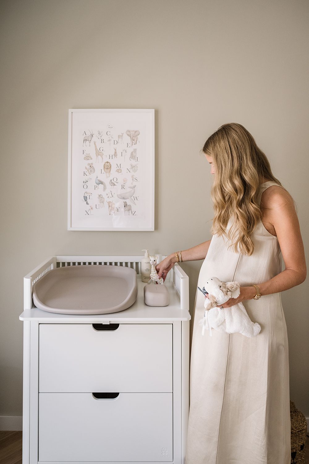 maternity photo session at home nursery