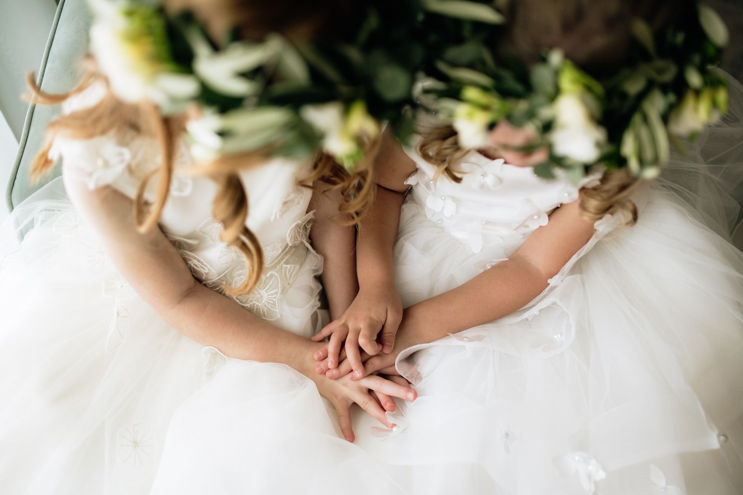 Flower girls hands details