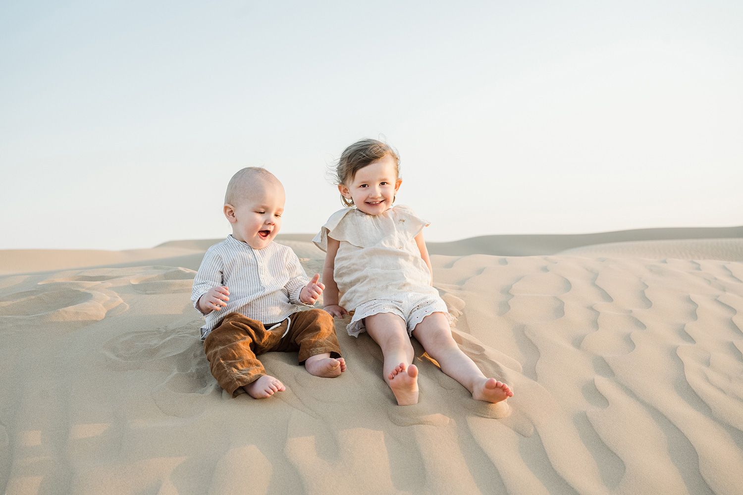 Family photoshoot in the Dubai desert