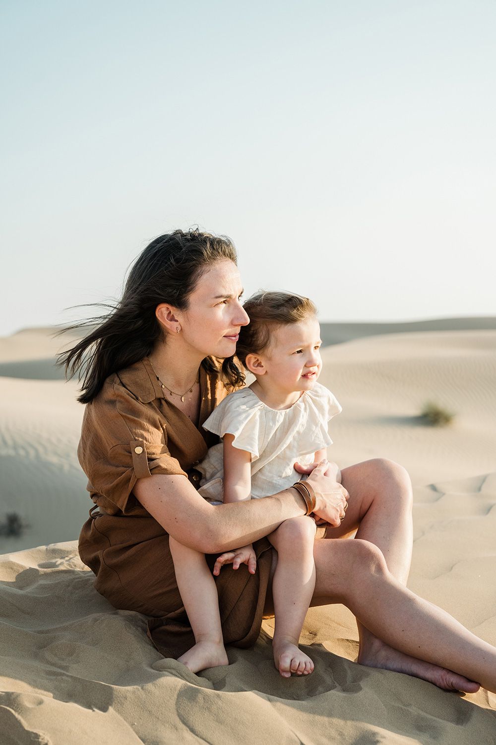 Family photoshoot in the Dubai desert