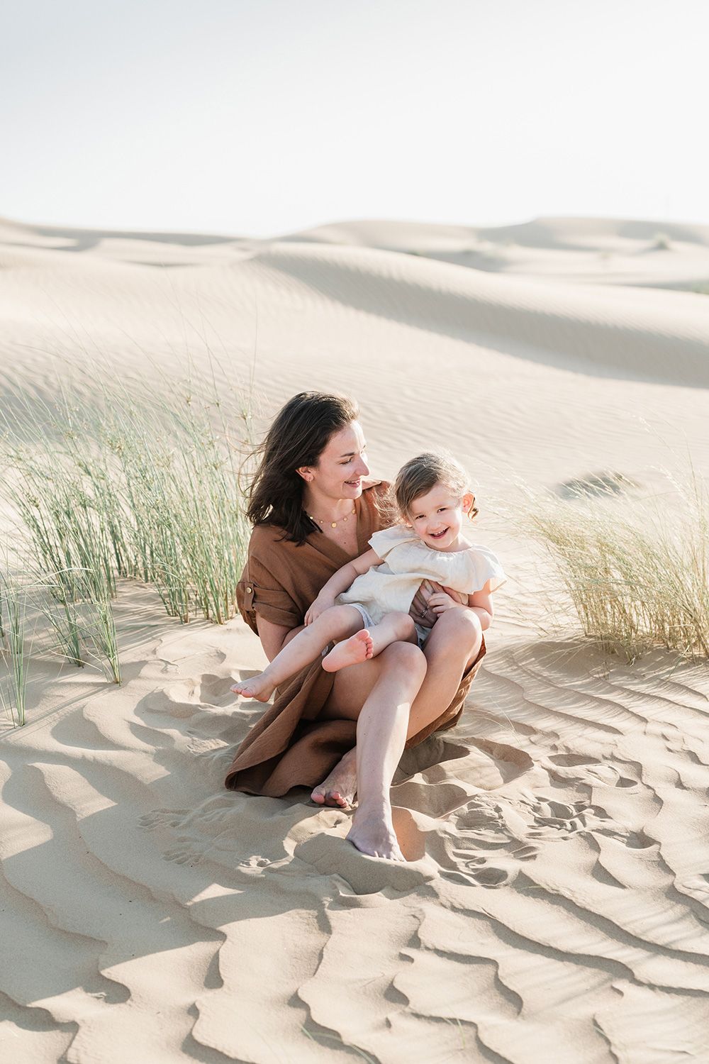 Family photoshoot in the Dubai desert