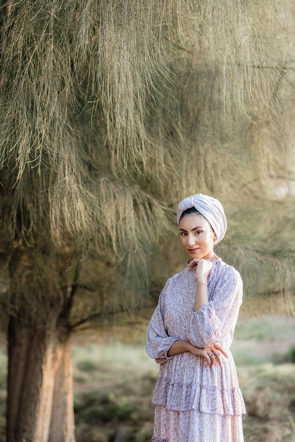 Lifestyle portraits session in Dubai green spot