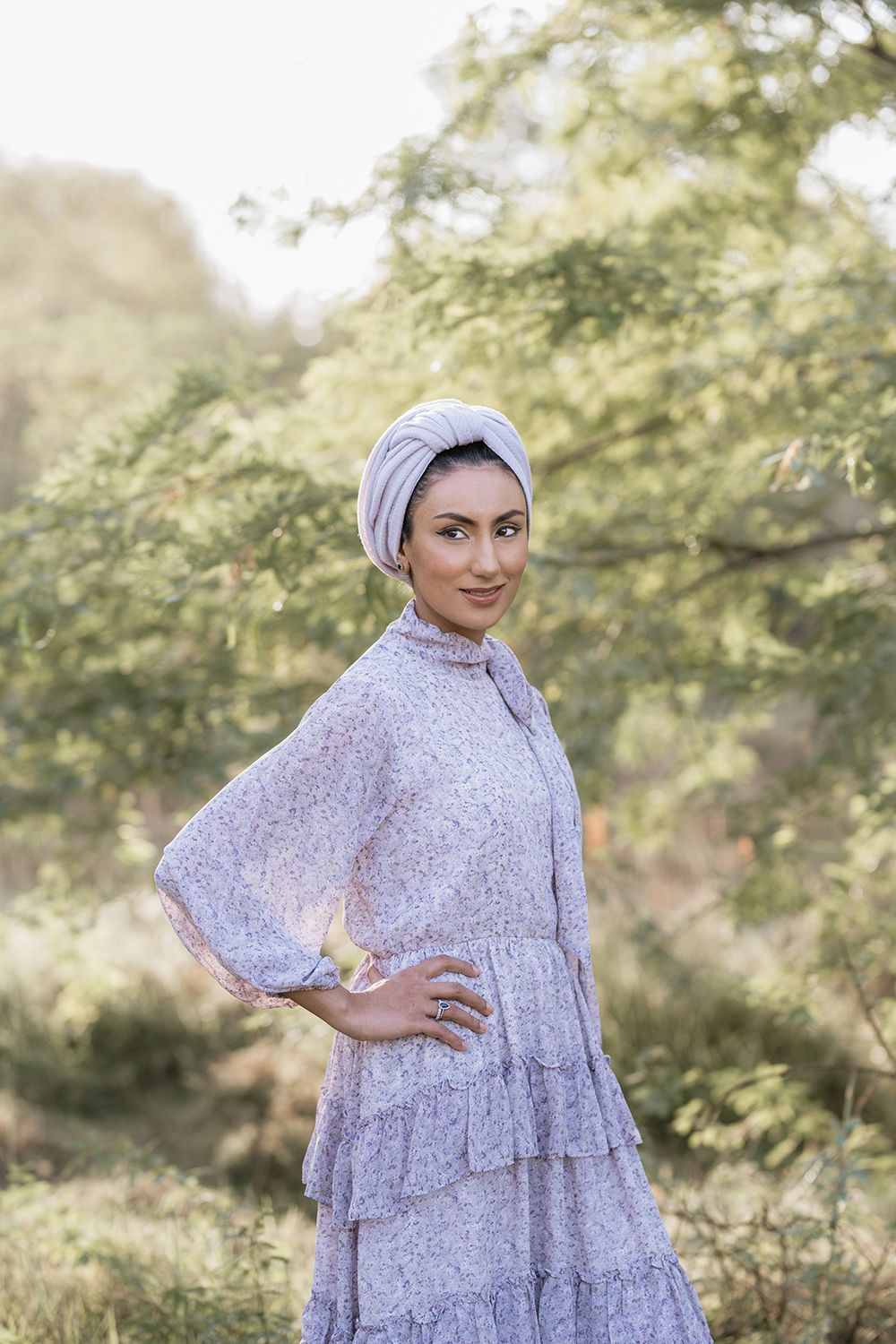 Lifestyle portraits session in Dubai green spot
