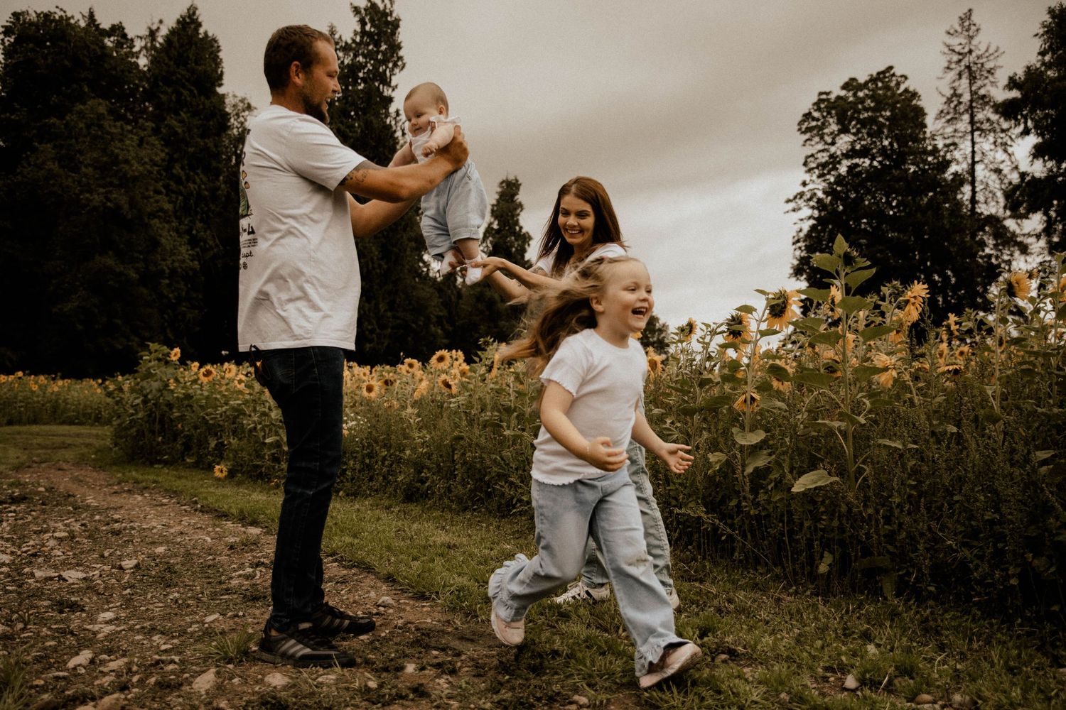 couples, elopements, family photographer, timaru photographer, Tekapo photographer, south Canterbury photographer, lifestyle photographer,