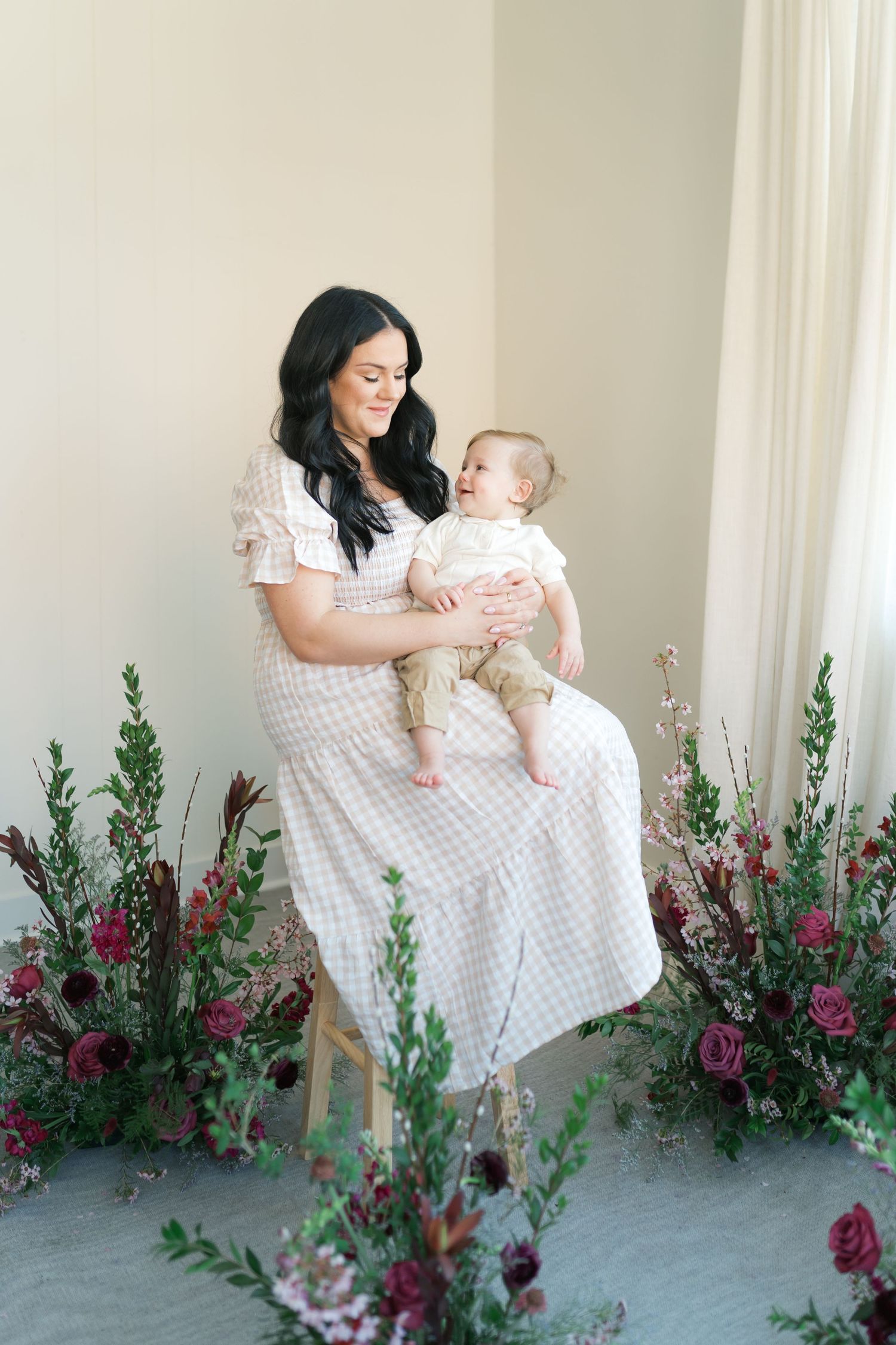 Clean and natural baby milestone portraits taken in a Valparaiso studio.