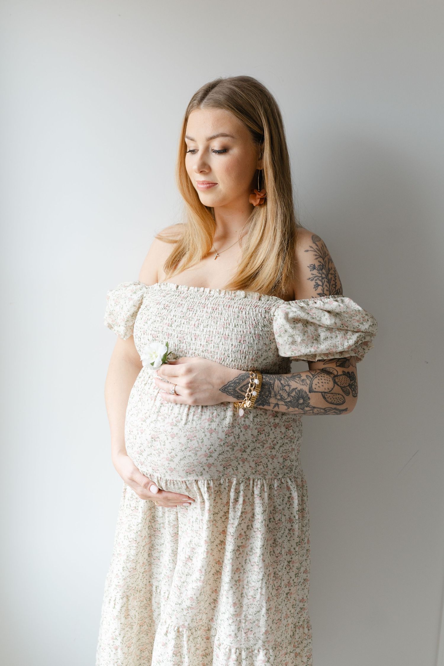 In-Home Maternity Session in Valparaiso, Indiana near Chicago