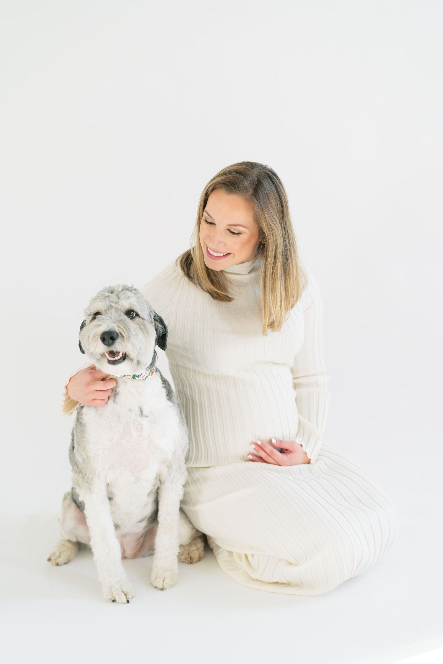Northwest Indiana maternity photographer serving Chicago-area expecting mothers.