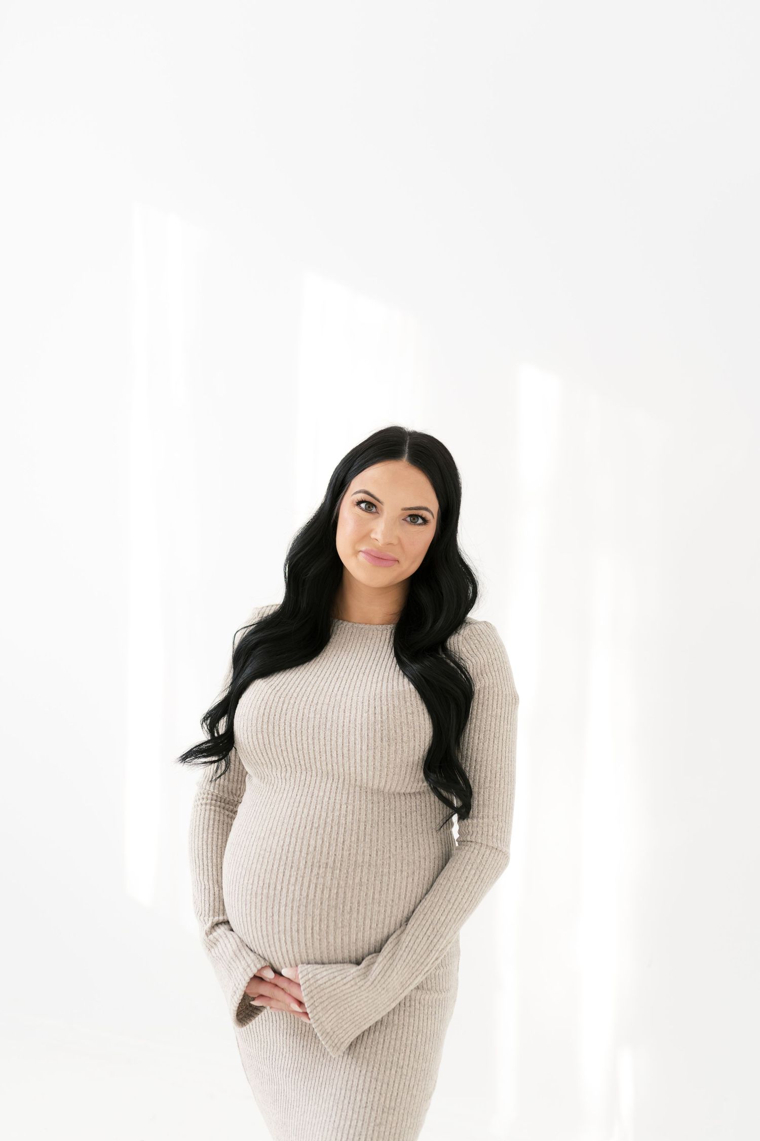 Valparaiso maternity photographer creating artistic boudoir pregnancy portraits.